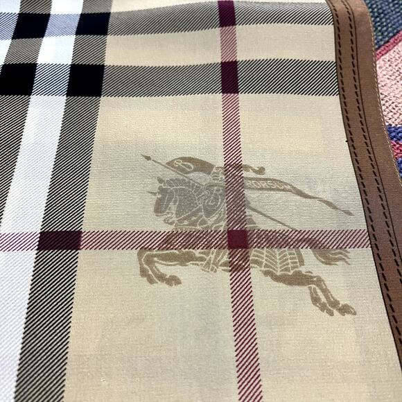 Vintage Burberry 100% Silk Scarf - Picture 8 of 9
